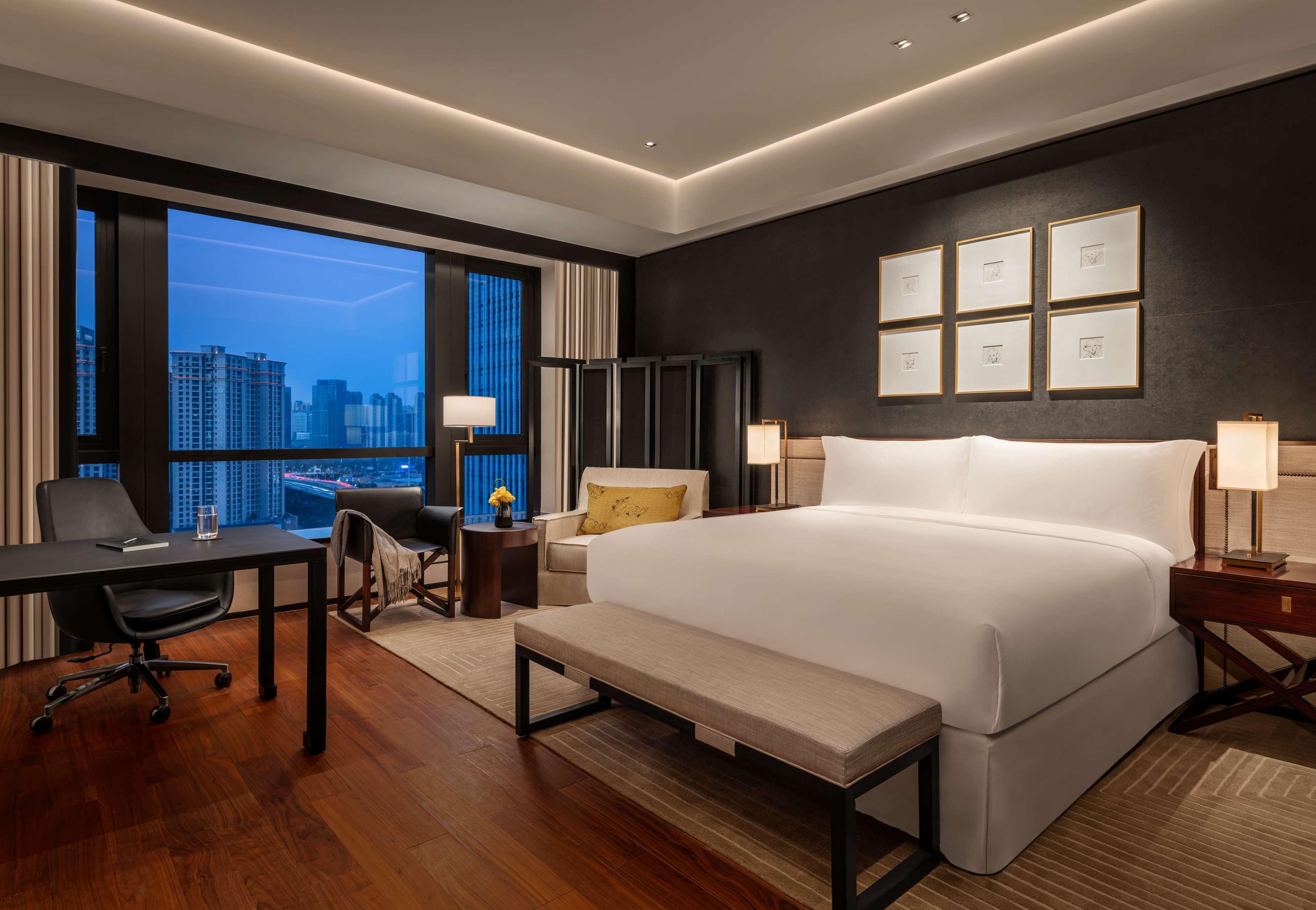 Fairmont Wuhan Esterno foto